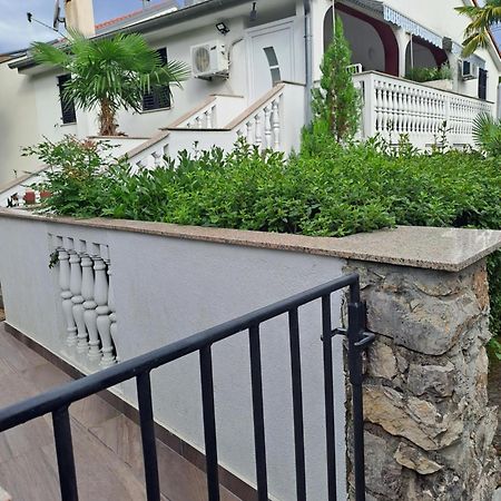Apartments Stjepan Malinska Exteriér fotografie